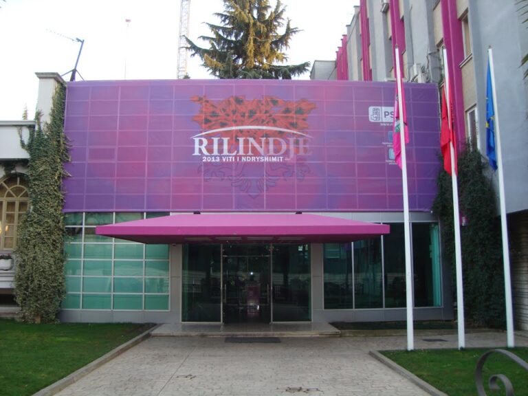 PS MBLEDH GRUPIN PARLAMENTAR, NË FOKUS MIRATIMI I BUXHETIT 2025