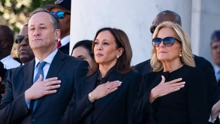 Jill Biden urren Kamala Harris